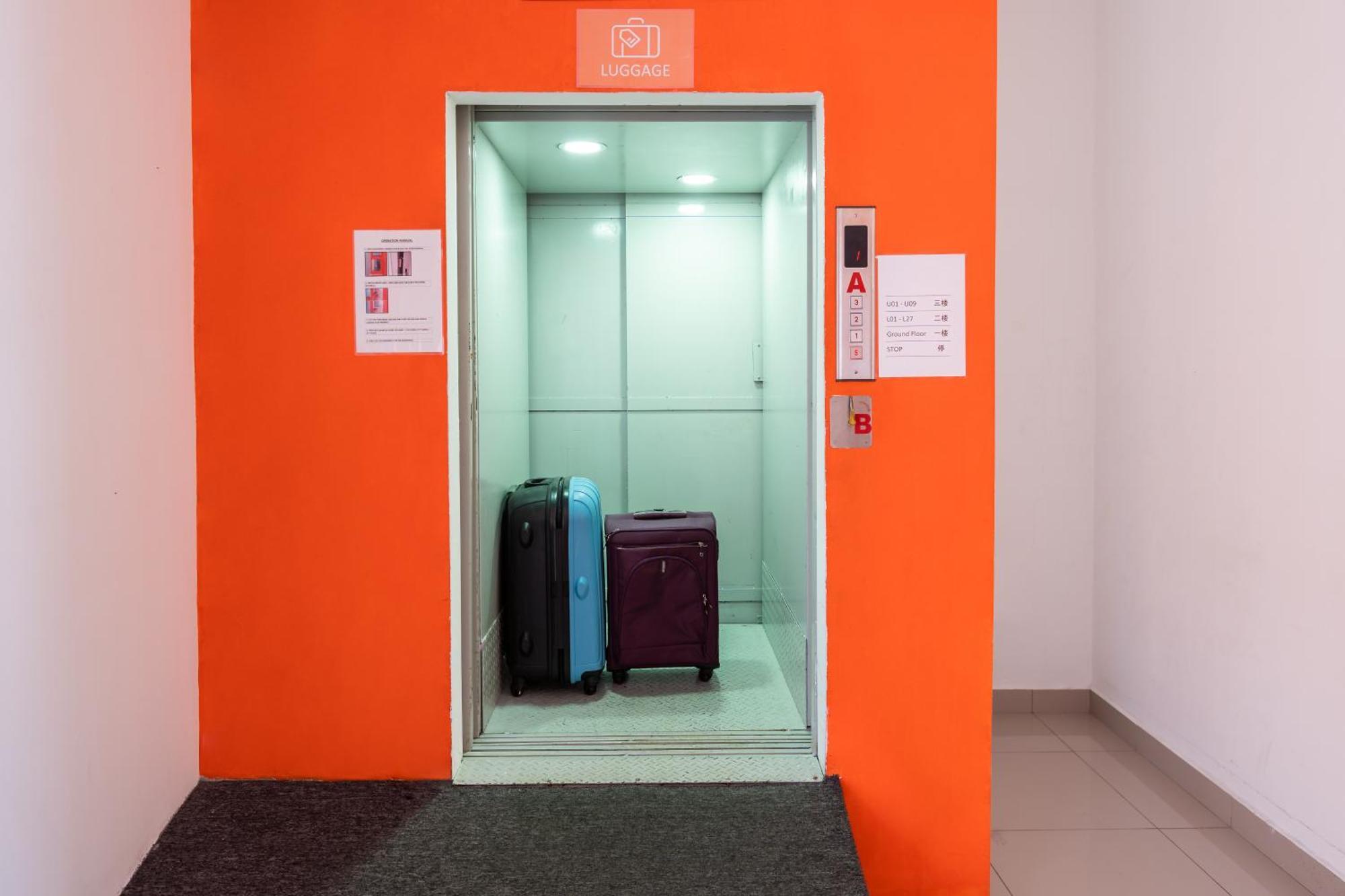 1 Orange Hotel Klia & Klia2 Sepang Exterior foto